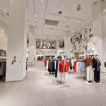 Dział damski w sklepie H&M w Galerii Olimpia