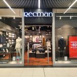 Wejście do salonu Recman w Galerii Olimpia