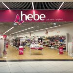 Wejście do drogerii Hebe w Galerii Olimpia