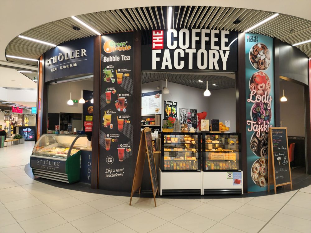 Witryna kawiarni The Coffee Factory w Galerii Olimpia