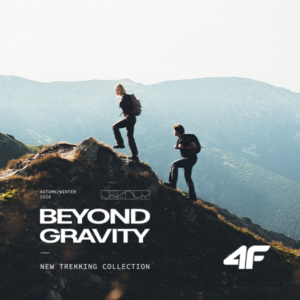Nowa kolekcja trekkingowa 4F Beyond Gravity na sezon jesień/zima 2026. Dwoje turystów z plecakami podczas górskiej wędrówki.
